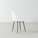 Chaise d'appoint Milan en similicuir blanc avec pieds en imitation noyer – Chaise d'appoint de salle à manger moderne